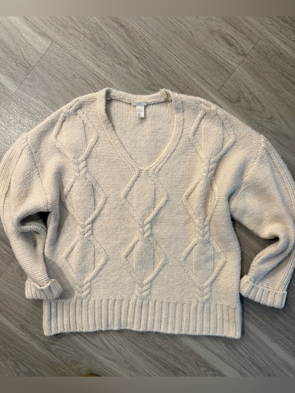H&M V-Neck Cable-Knit Sweater Cream Large